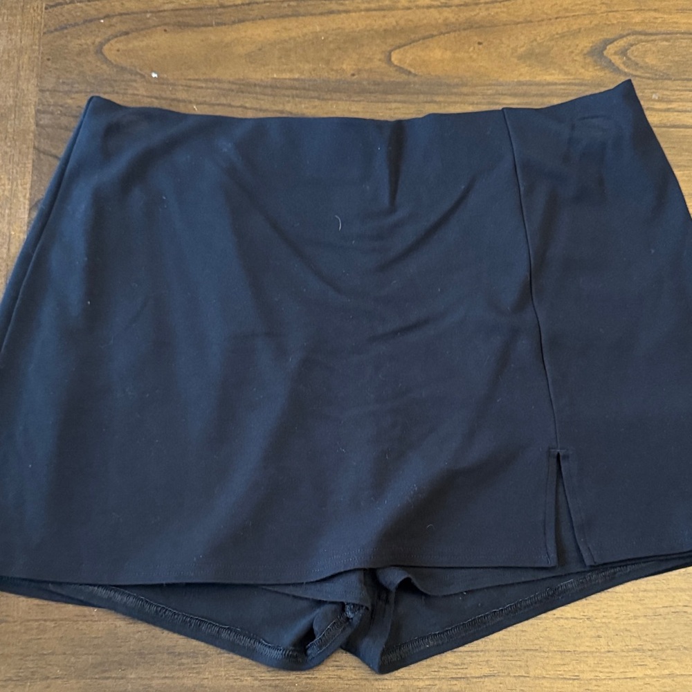 American Eagle Outfitters It Knit Skort - Black